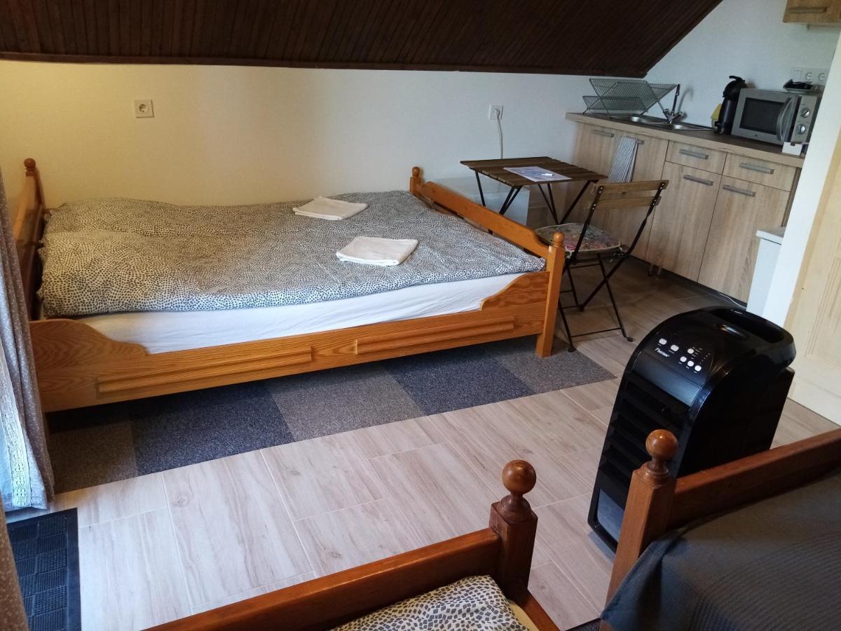 Vagabund Vendeghaz Villa Etyek Eksteriør billede